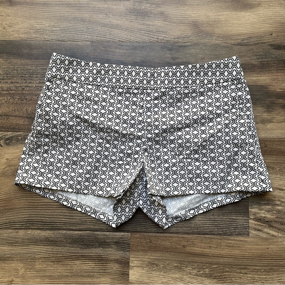 Express Black and White Patterned Women's Shorts 2